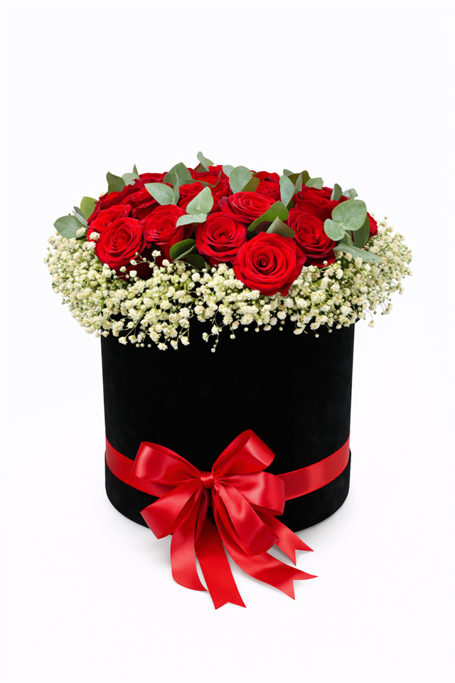 Siyah Asalet – Kırmızı Güllerle Premium Çiçek Kutusu